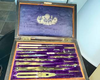 EXCELLENT ANTIQUE ENGINEER'S DRAFTING SET
