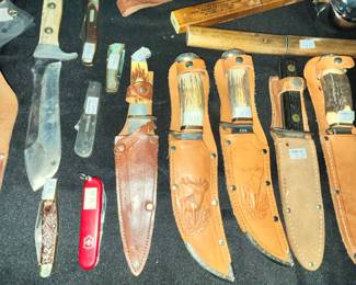 POCKET KNIVES & STAG HANDLE KNIVES