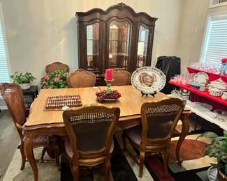 STUNNING CROWN MARK FORMAL DINING SET!