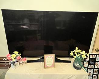 FABULOUS 65" SAMSUNG "CURVED SCREEN" UHD TV!
