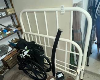 VINMTAGE FULL IRON BED