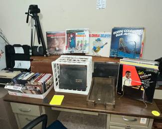 NICE SELECTION OF RECORD ALBUMS, DVD'S & 78'S