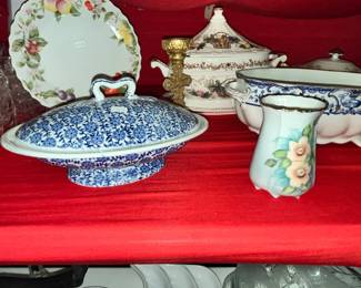 OVAL COVERED SERVING DISH