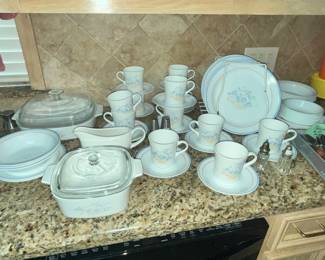 CORNING / CORELLE WARE "COUNTRY CORNFLOWER"