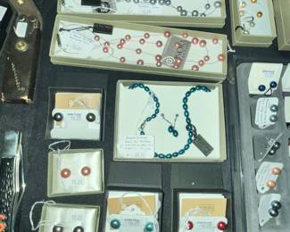 MORE "HONORA" PEARLS