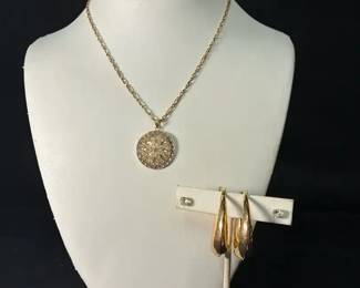 Miscellaneous Gold Jewelry