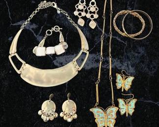 Chicos Gold Tone Collared Necklace Butterfly Necklace And Earrings