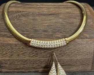 Vintage Swarkoski Gold Tone And Rhinestone Choker With Tear Drop Earrings