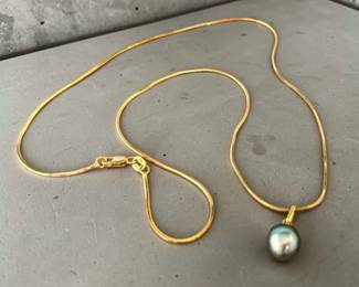 14K Gold Chain And Pearl Pendant