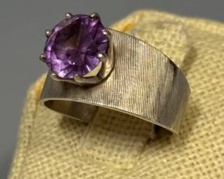 Mexico JR 925 Sterling Wide Band Amethyst Ring