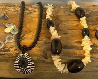 Shell Necklaces Earrings And Bracelet