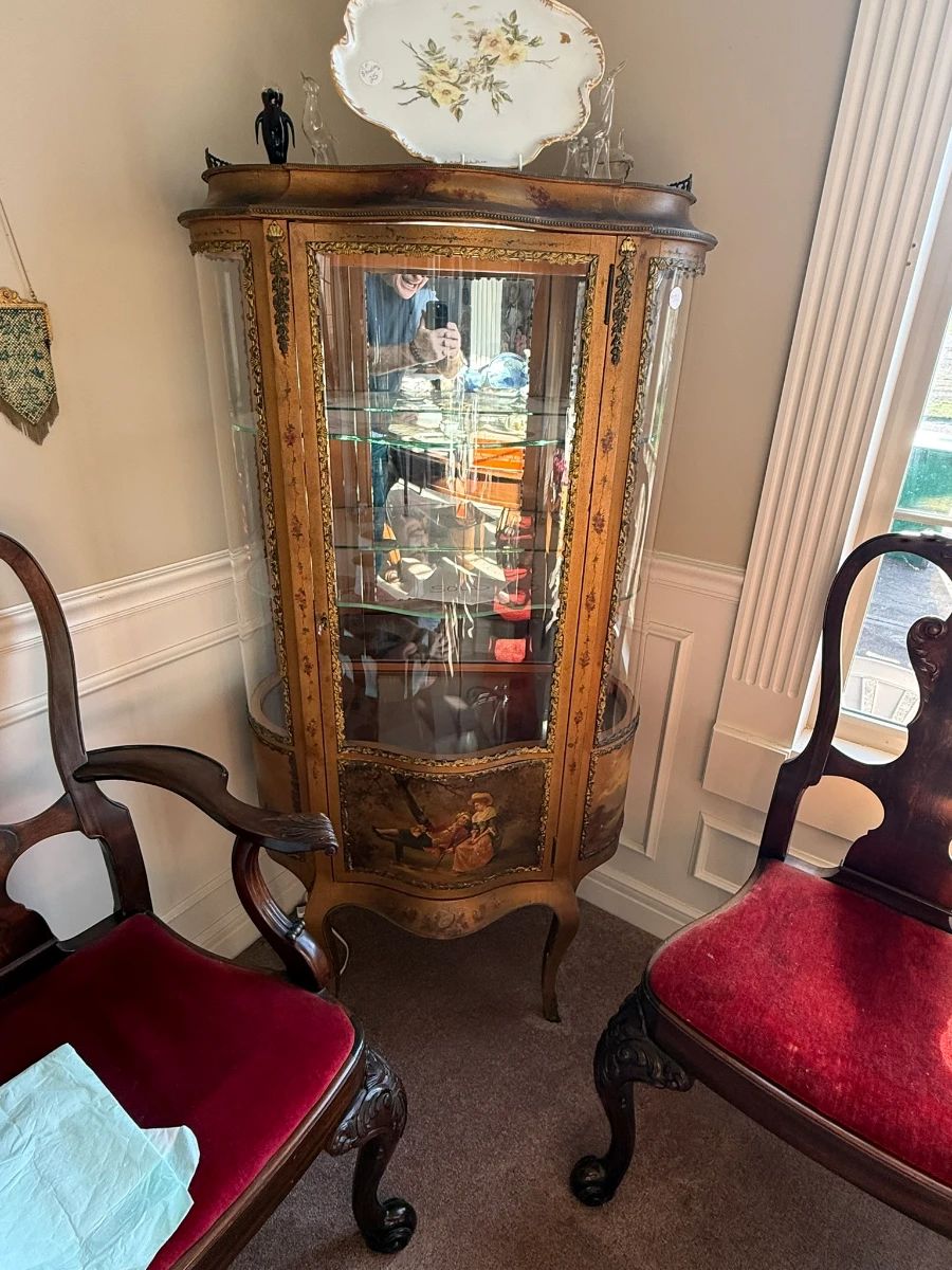 Sweet Vernise Martin Cabinet