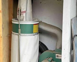 Grizzly dust collector