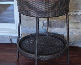 Keter Pacific Cool Bar Outdoor Patio Furniture Rattan Wicker Cooler Ice Bucket Table