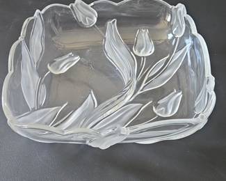 Walther Glas Nadine Tulips Pattern Frosted Glass Dish