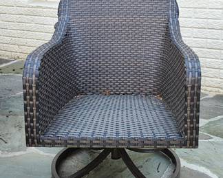 Wicker Swivel Patio Chair