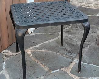 Cast Aluminum Square Lattice Patio Side Table
