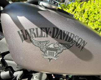 2016 Harley Davidson Iron 883 motorcycle! 1520 miles.