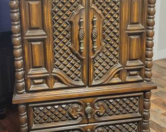 Bedroom furniture armoire