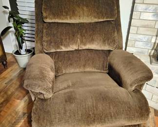 Lay-z-boy all power recliner like new