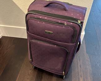 Travel suitcase