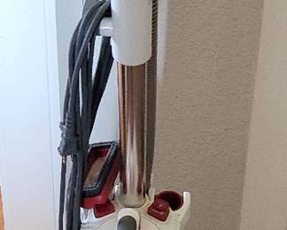Vacuum, small appliance