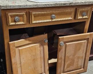 CABINET / SINK 