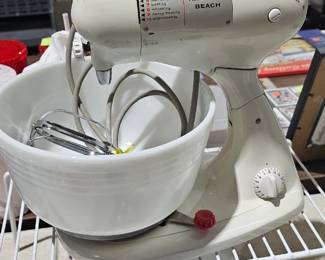 STAND MIXER