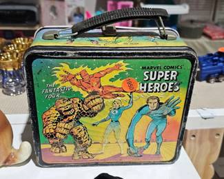 VINTAGE MARVEL LUNCH BOX