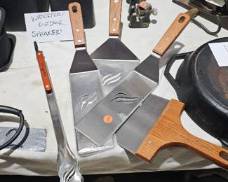 BLACKSTONE GRILL UTENSILS