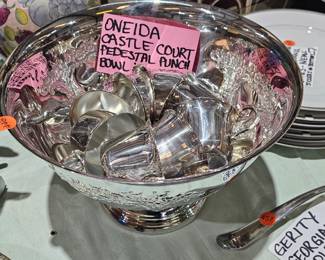 ONEIDA PUNCH BOWL