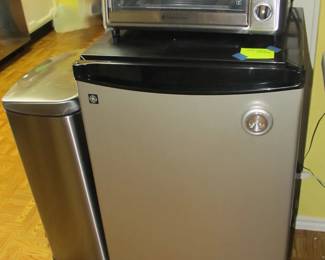 great mini-fridge and an unused Toastmaster 