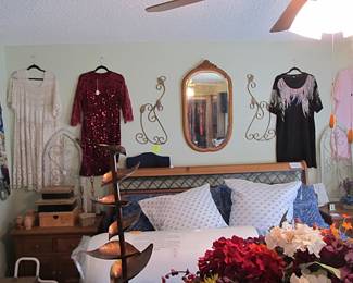 lots of amazing ladies fashions! M-XL