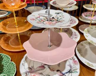 Perfect tiered tray for your Spring decorating!