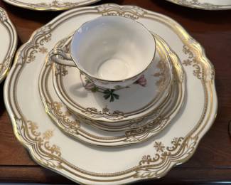 SPODE Stafford Flowers-(5) Piece Place Setting [9-Sets total)