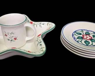 Pfaltzgraff Winterberry Arbor Vine Dishes