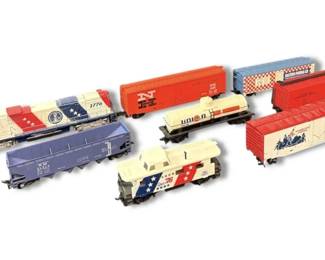 Spirit Of 1776 Diesel Locomotive, Boxcars More HO Scale