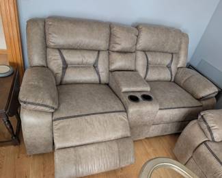 Sofa, so comfortable and in perfect condition