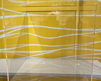WGG226 (3) Clear Acrylic Display