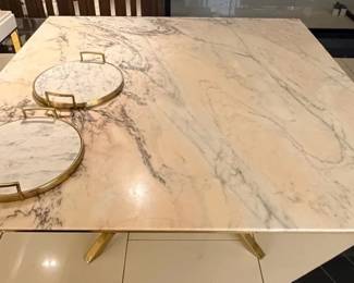 WGG114 Magnificent Marble Table with Round Tray Accessories