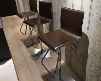 WGG037 Bar Stools (3)