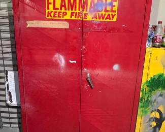 WGG675 Flammable Safety Storage Cabinet with Extras