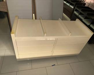 WGG076 Large Storage/Display Cabinet