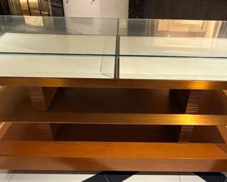 WGG096 Bespoke luxury display case