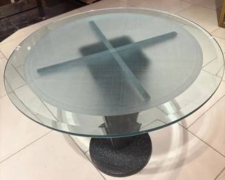 WGG101 Glass Circular Table