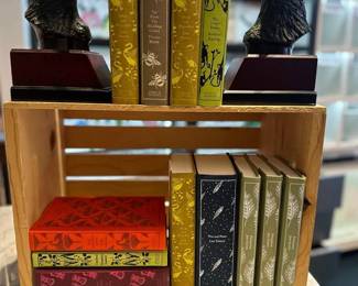 WGG312 Book Set With Bookends