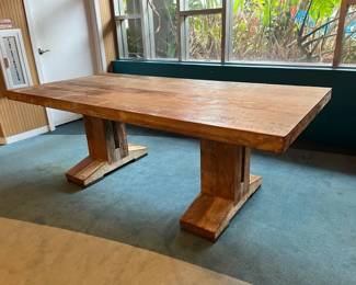 WGG673 Beautiful Solid Wood Table