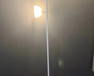 WGG723 Two-Tiered Tower Lamp