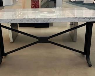 WGG250 Large Display Table