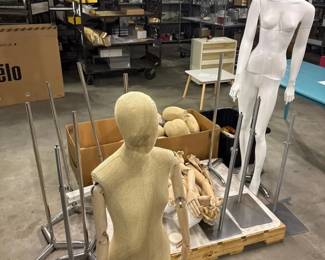 WGG602 Mannequin Mystery Lot